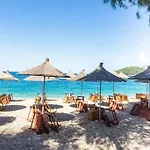 Potam'sea Bliss 7 - Front, Sun Beds & Parking Apartman