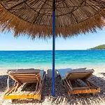Potam'sea Bliss 7 - Front, Sun Beds & Parking *