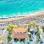 Potam'sea Bliss 7 - Front, Sun Beds & Parking شقة