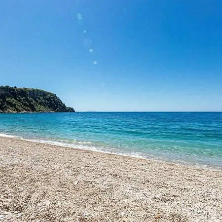 Lejlighed Potam'sea Bliss 7 - Front, Sun Beds & Parking Himarë