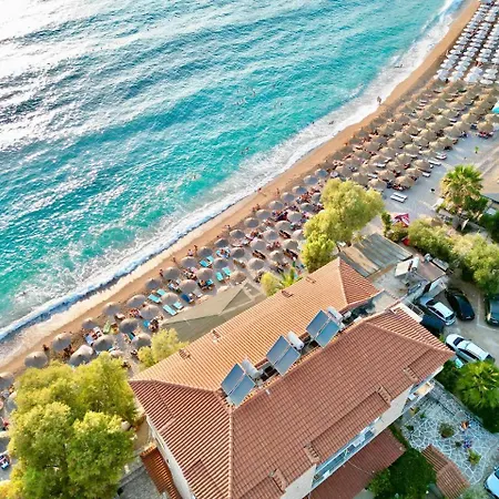 Potam'sea Bliss 7 - Front, Sun Beds & Parking